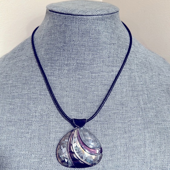 Lia Sophia Jewelry - Lia Sophia Pendant